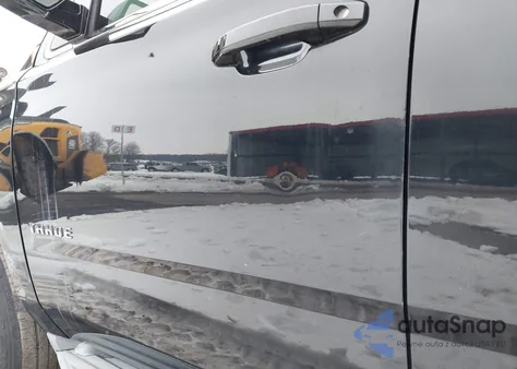 2015 Chevrolet Tahoe Lt z USA, uszkodzony, nr VIN 1GNSCBKC9FR590603